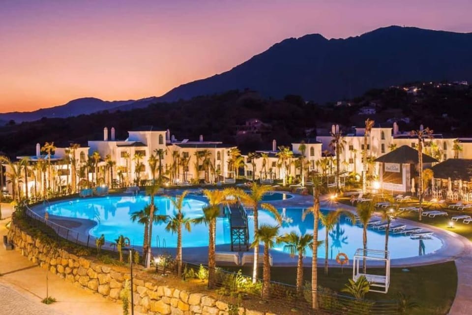 New luxury apartment in family resort w pools wifi Apartment in Costa del Sol