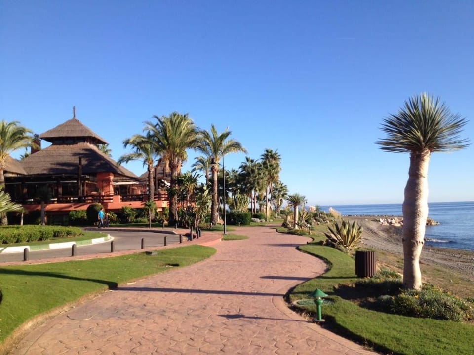 Sea Views Indoor Pool Sauna Gym Wifi Apartment in Costa del Sol