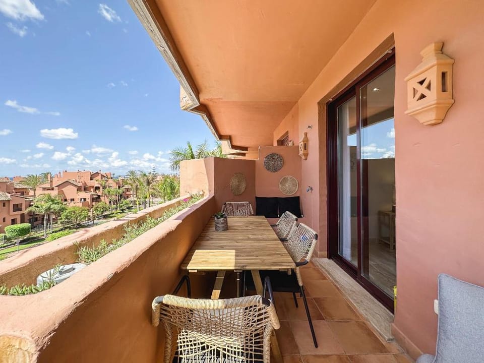 Sea Views Indoor Pool Sauna Gym Wifi Apartment in Costa del Sol