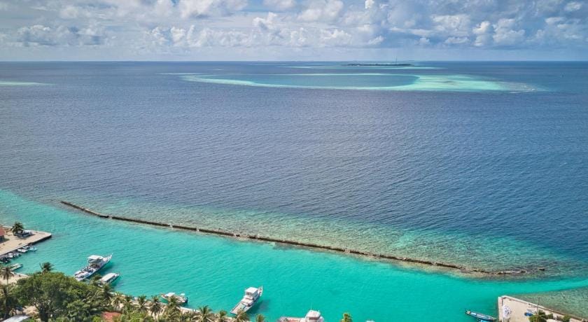 Green Leaf Omadhoo Hotel in Maldives