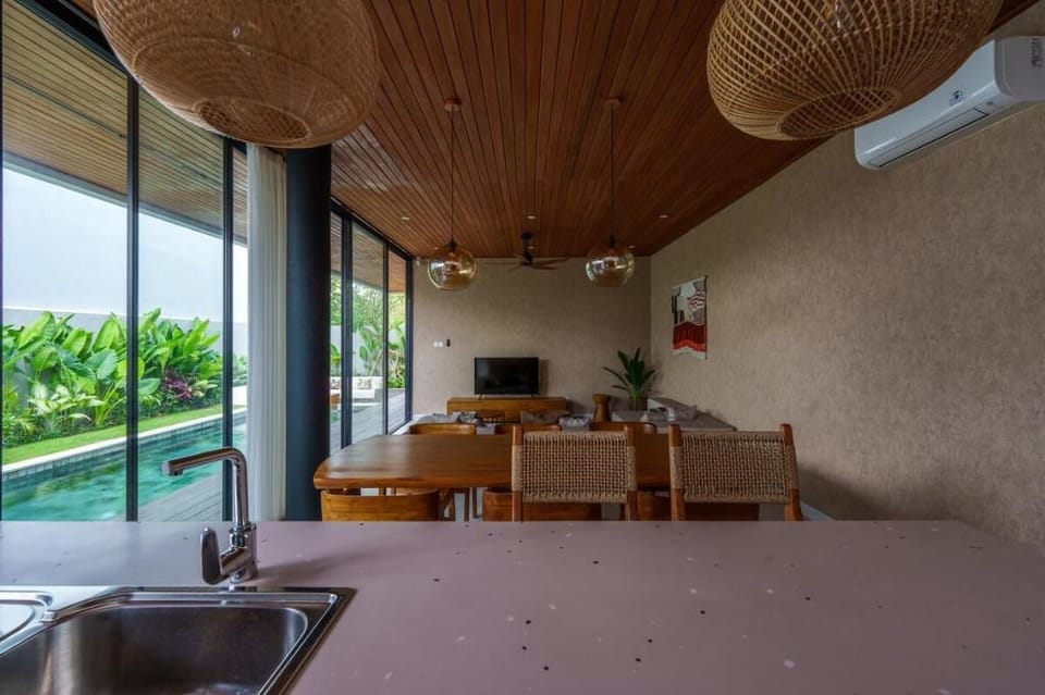 Villa Vista by Maheswara Villa in North Kuta