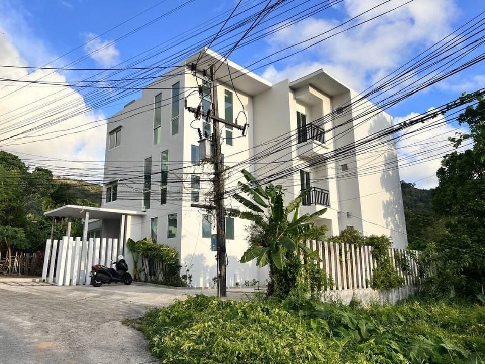 Lakeside11 - 2BR Pool Access - Swimming pool Apartment in Kamala