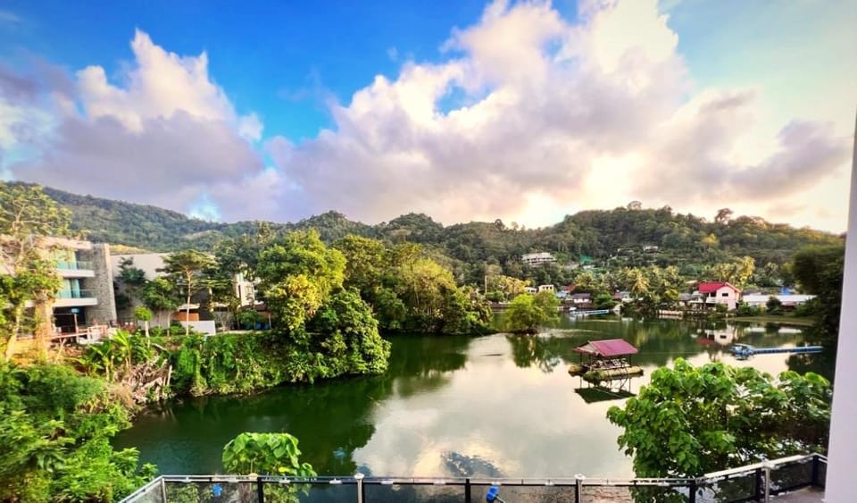 Lakeside12 - 1 bdrm PoolAccess Lakeview Apartment in Kamala