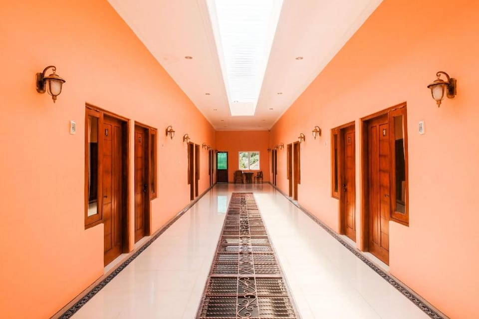 RedDoorz Syariah @ Klodran Solo Hotel in Indonesia