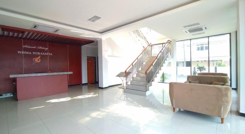 Urbanview Wisma Wirasatya Akpol Semarang by RedDoorz Hotel in Indonesia