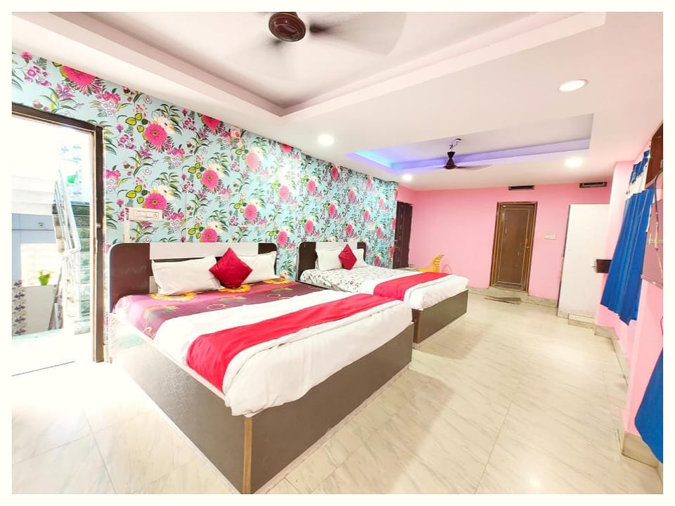 Goroomgo Padoshi Near Light House Sea Beach Puri Hotel in Puri