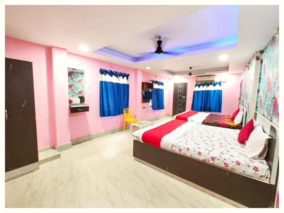 Goroomgo Padoshi Near Light House Sea Beach Puri Hotel in Puri