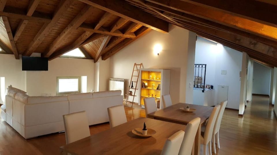 DONIZETTI ROYAL ROOMS Hotel in Lombardy