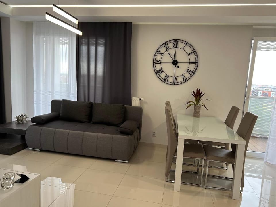 I&M Sikorskiego, river and Old city view Apartment in Wroclaw