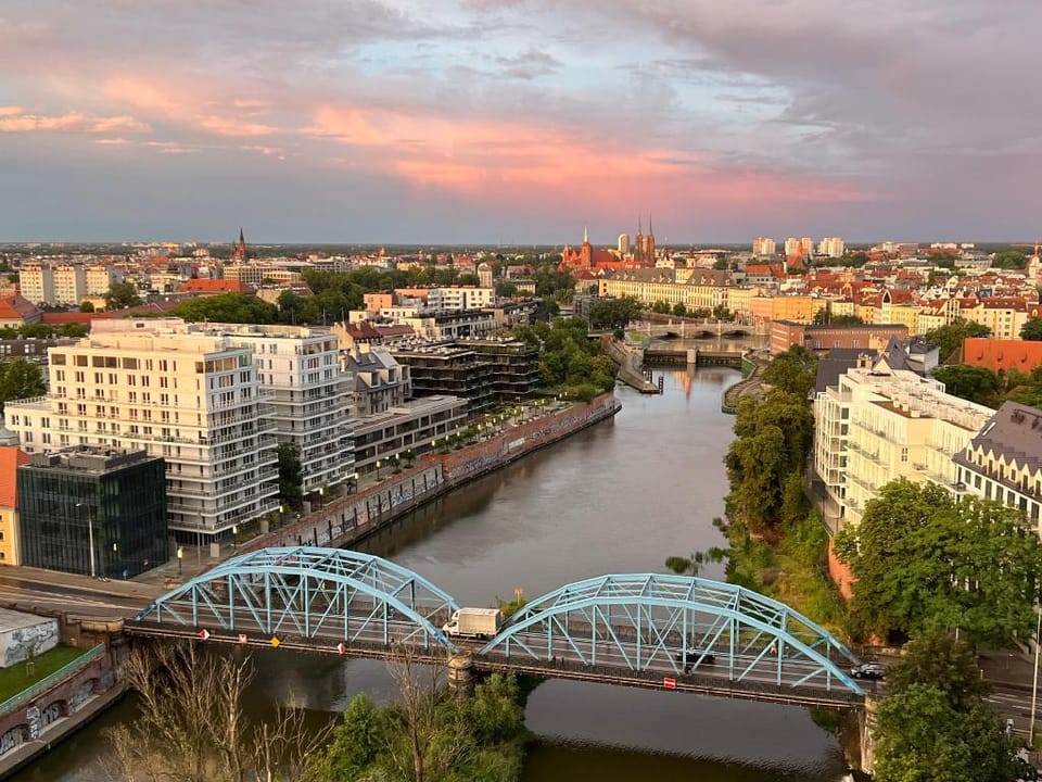 I&M Sikorskiego, river & city view, conditioning Apartment in Wroclaw
