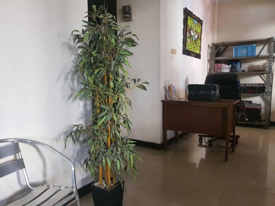 OYO Life 93202 Pentagon Homestay Syariah Hotel in Surabaya