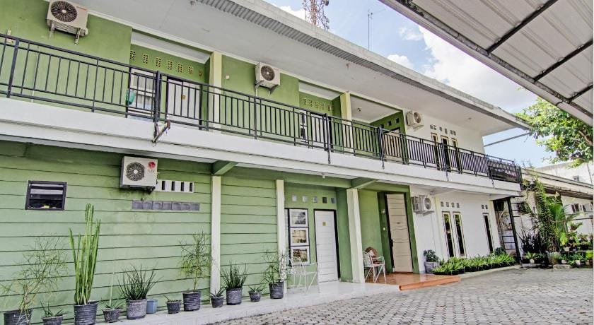 Hotel O Penginapan Budi SyariahNearTaman Amaryllis Pekanbaru Hotel in West Sumatra, Indonesia