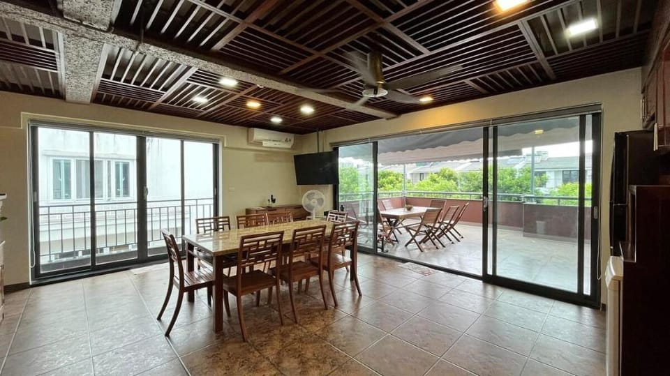Two Whole Floors w/ 3 Bedrooms Vacation rental in Laos
