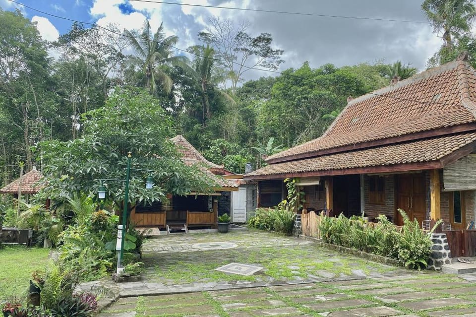 TwoSpaces Living at Pondok Pakde, Jogja Bed and Breakfast in Special Region of Yogyakarta