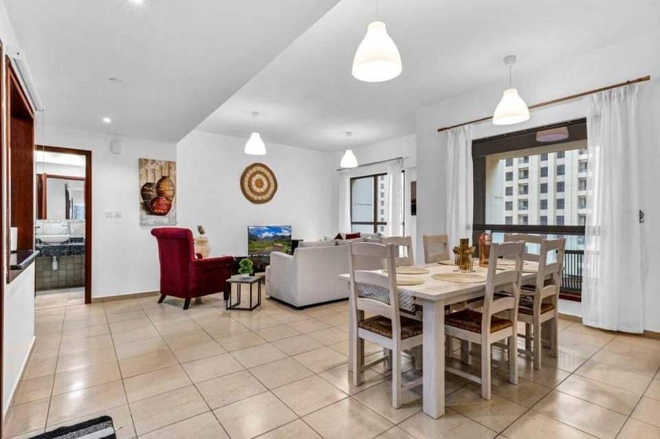 Modern 3BR Flat in Heart of JBR Apartment in Dubai