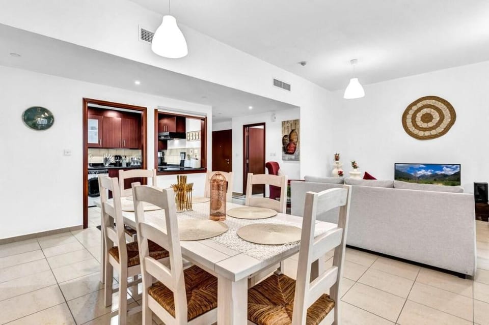 Modern 3BR Flat in Heart of JBR Apartment in Dubai
