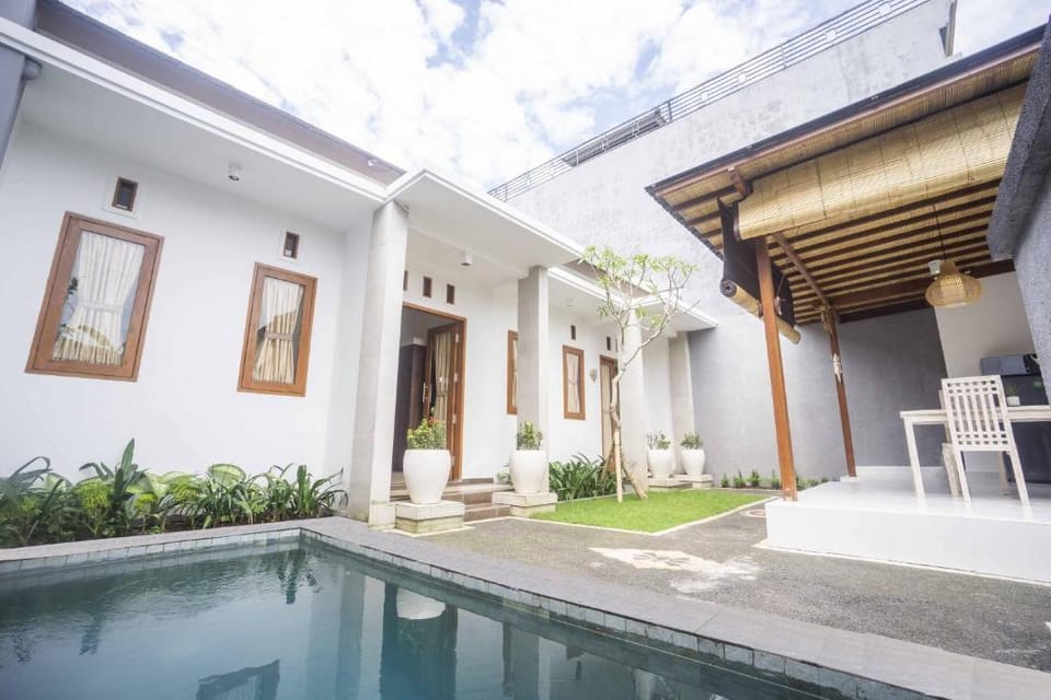 Cozy Two Bedroom Villa Villa in North Kuta
