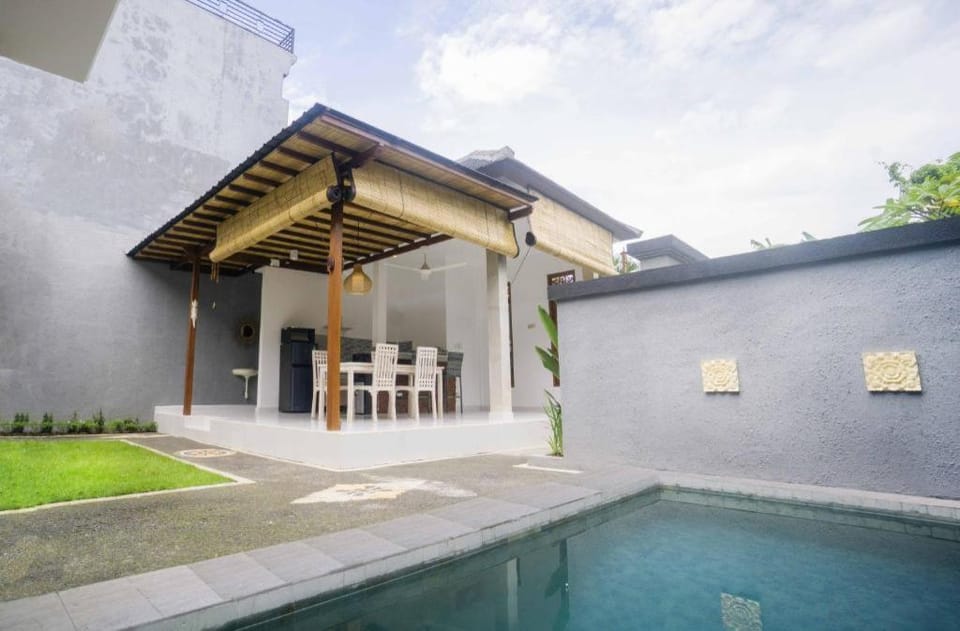 Cozy Two Bedroom Villa Villa in North Kuta
