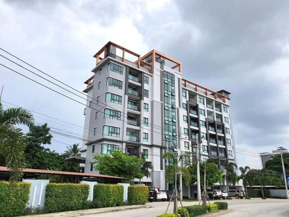 City Link 1 bedroom in Downtown Nakhon Rachasima Apartment in Laos