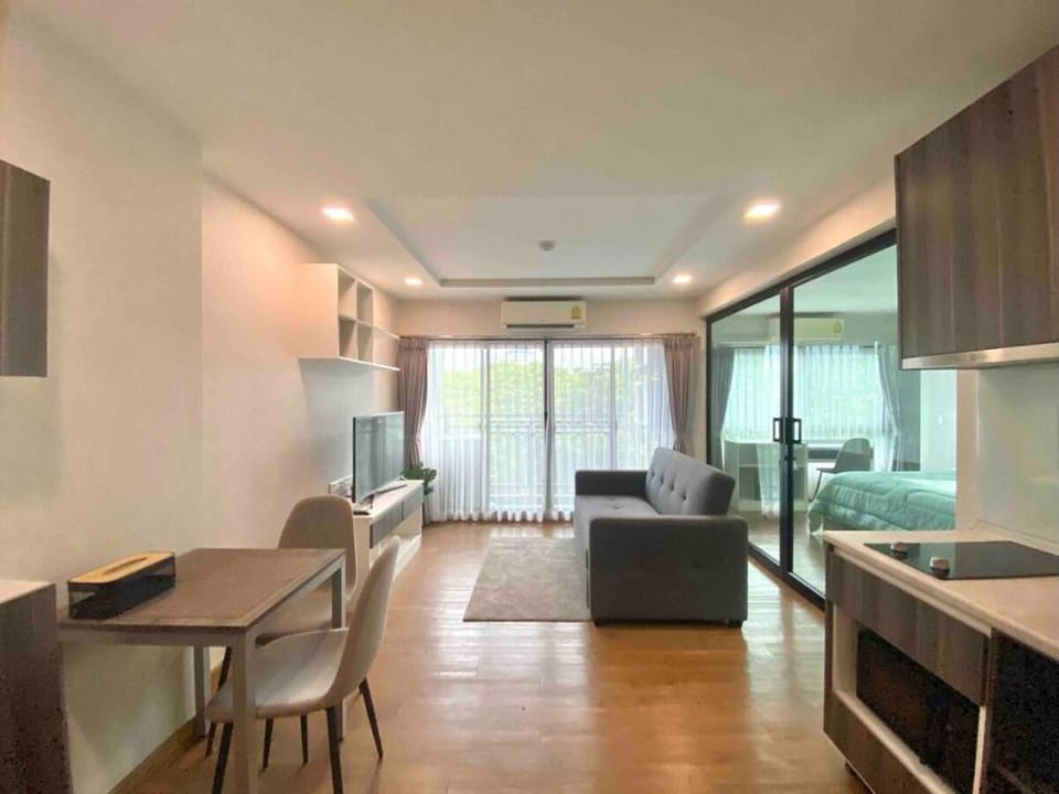 City Link 1 bedroom in Downtown Nakhon Rachasima Apartment in Laos