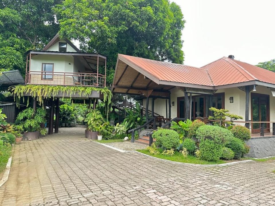 Thai-inspired Farm and Tree house Vacation rental in Calabarzon