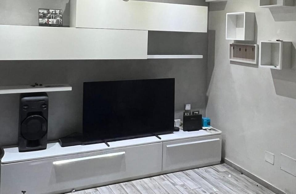 House In The Avenue Vacation rental in Rome