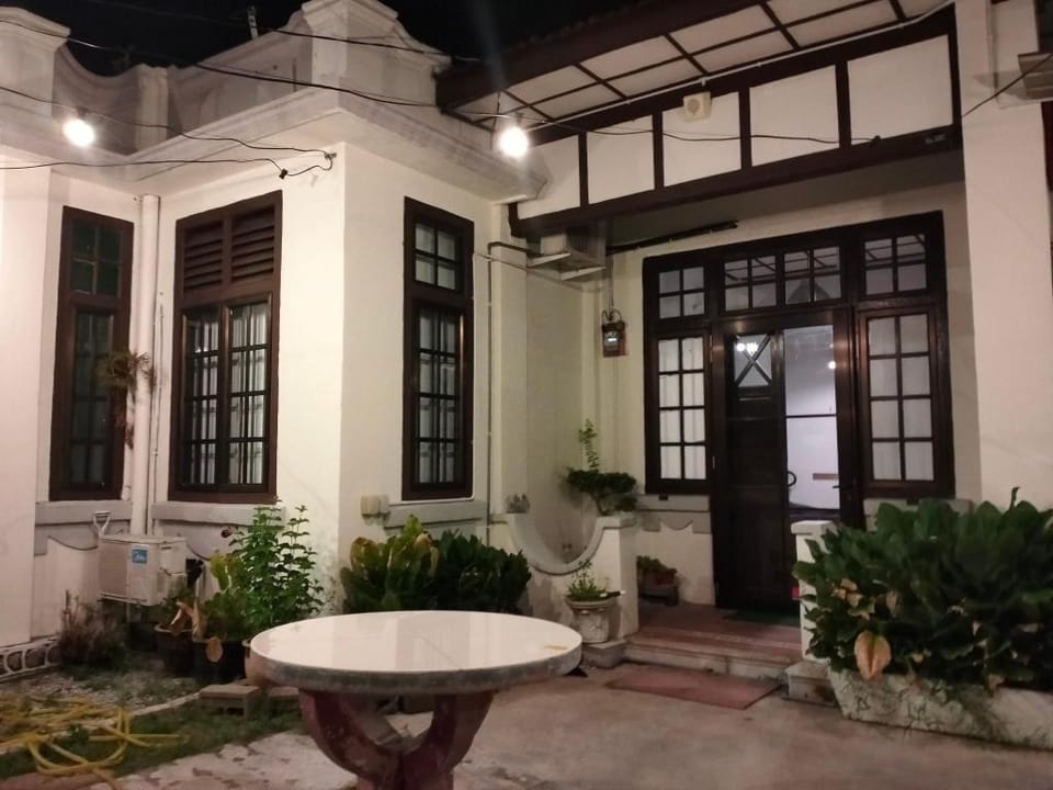 Melaka Homestay Garden Hideout Pax 13 Vacation rental in Malacca