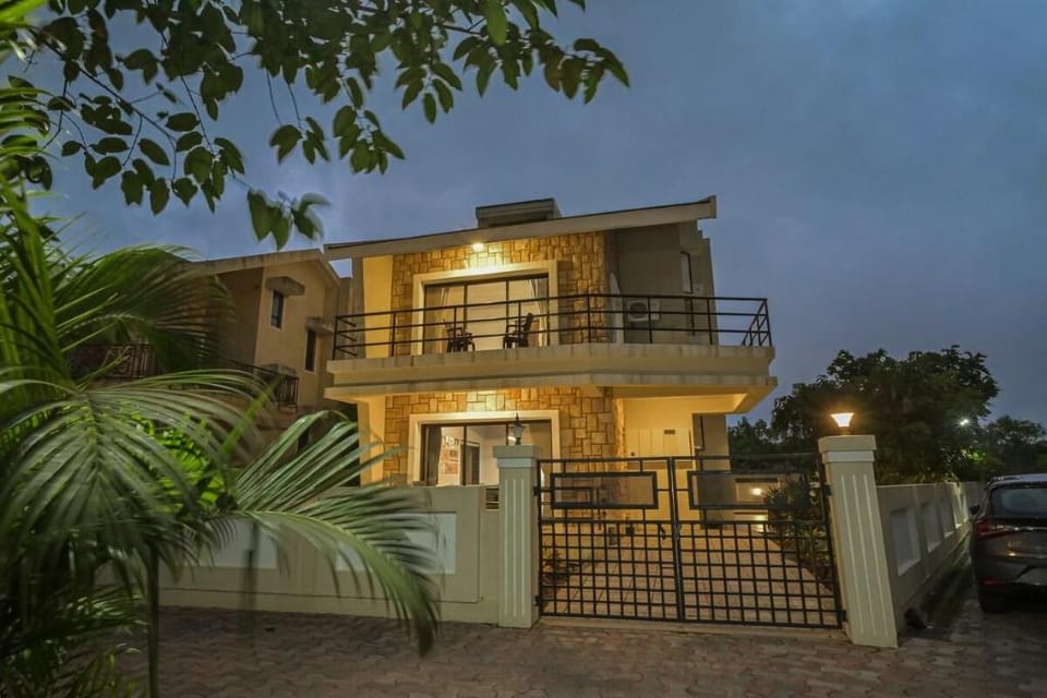 Harmony Villa 5BHK With Pvt Pool Vacation rental in Lonavla