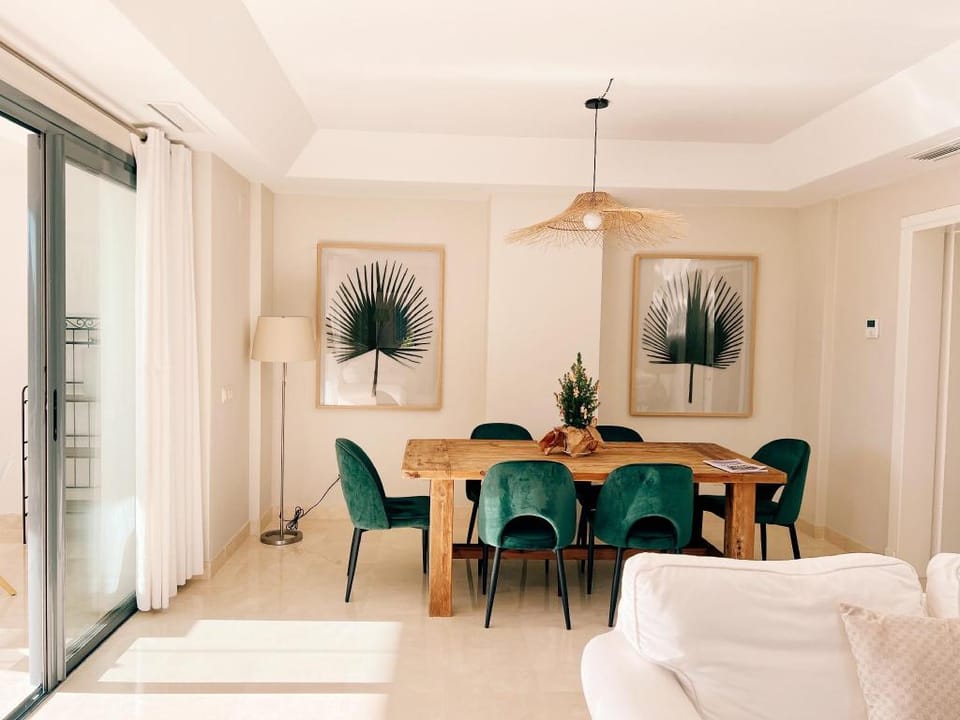 Sotogrande Alboaire Waterfront luxury 4bedroom apt Apartment in Andalusia