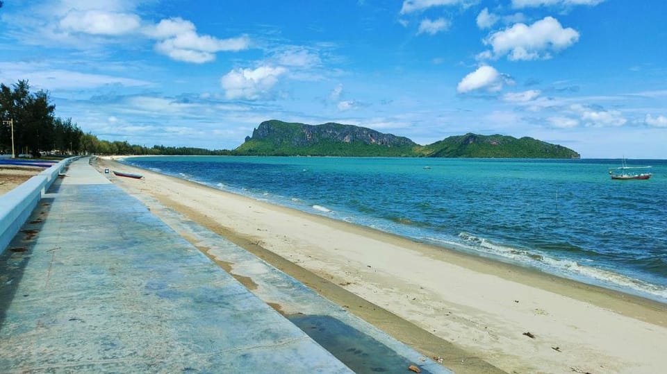 Prachuap Khiri Khan City Center Bungalows Vacation rental in Prachuap Khiri Khan, Thailand