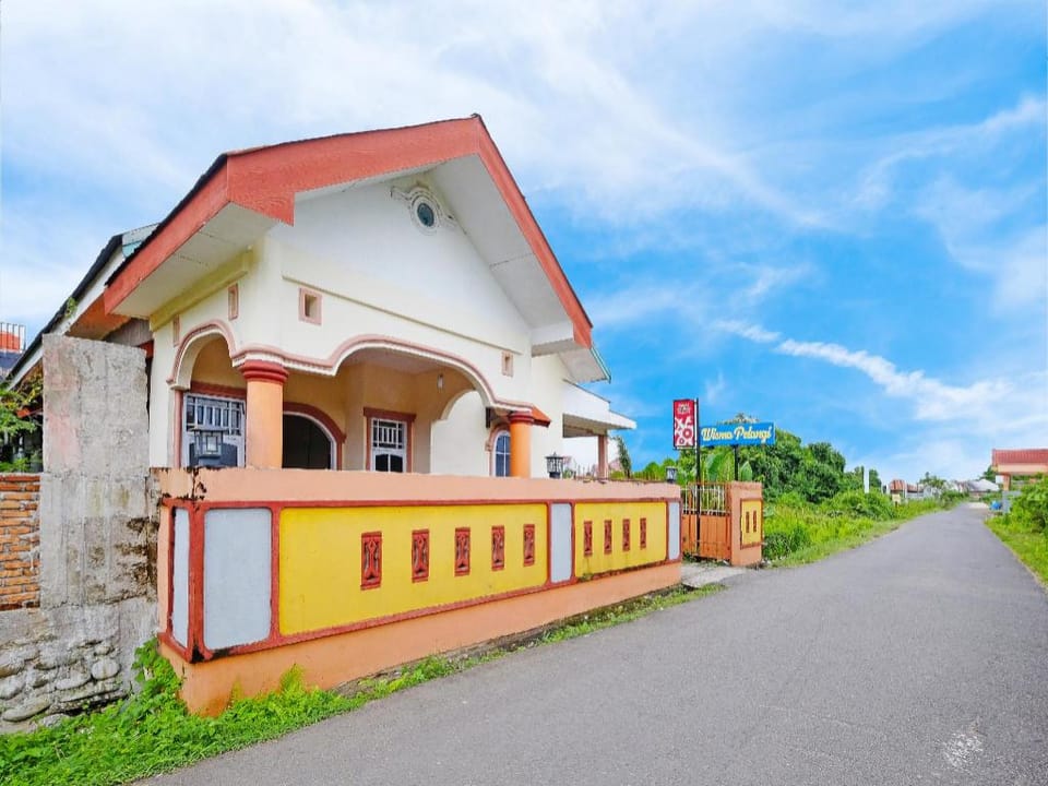 Hotel O Wisma Pelangi Palopo Hotel in Indonesia