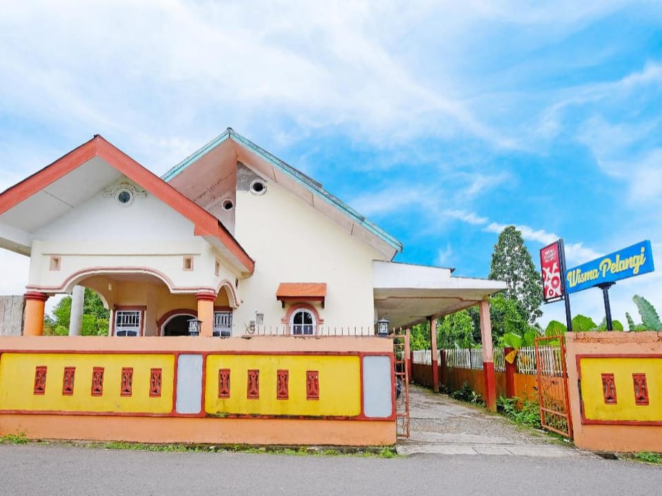Hotel O Wisma Pelangi Palopo Hotel in Indonesia