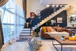 Urban Duplex v Balcony- 2R2B Mont Kiara by Verano Vacation rental in Federal Territory of Kuala Lumpur