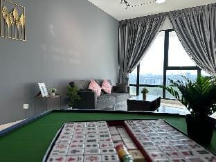 Serene Retreat @ JB Mosaic 2+1BR 4Queen 8-14pax Vacation rental in Johor Bahru