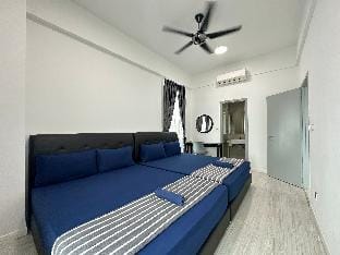 KK SUTERA AVENUE WT POOL OPP IMAGO 2BR 6-7pax 【28】 Apartment in Kota Kinabalu