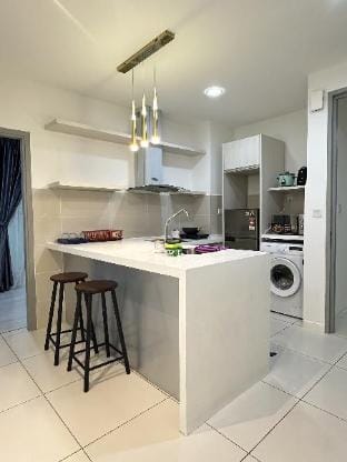 KK SUTERA AVENUE WT POOL OPP IMAGO 2BR 6-7pax 【28】 Apartment in Kota Kinabalu