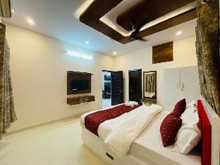 Tezz Pool Villa Udaipur Vacation rental in Gujarat