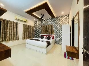 Tezz Pool Villa Udaipur Vacation rental in Gujarat