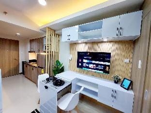 One Bedroom in  Pasay near Airport, MOA-HAVENGRACE Apartment in Pasay