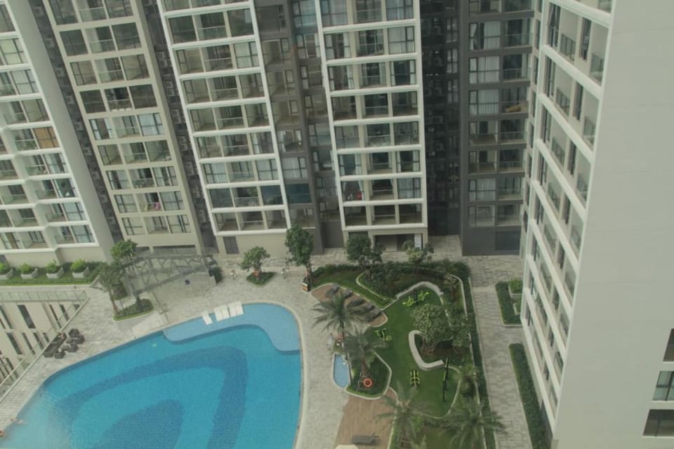 BOM HOMES- VINHOMES SKYLAKE- SERVICE APARTMENt Apartment in Laos