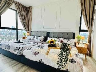 Mosaic Oasis: 3+1BR Comfort for 8-16pax Vacation rental in Johor Bahru