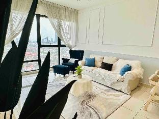 Mosaic Oasis: 3+1BR Comfort for 8-16pax Vacation rental in Johor Bahru