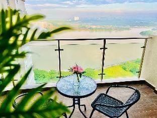 Tranquil Sea View Suites 3BR @ Danga Bay 8-13pax Vacation rental in Johor Bahru
