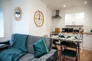 Hayy Apartments Comfort in the Heart of Kirkstall Apartment in Leeds