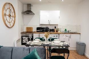 Hayy Apartments Comfort in the Heart of Kirkstall Apartment in Leeds