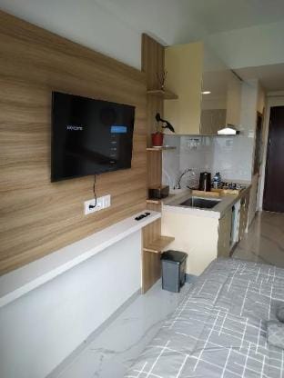 Cozy Studio Ritomo 20L Leonie Tower SkyHouse BSD ~ Apartment in Indonesia