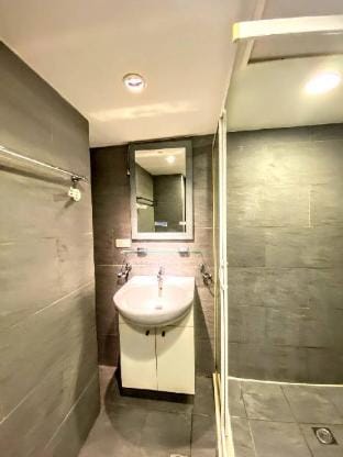 Discount(Xime Emei 58) -2 minutes walk to MRT Apartment in Taipei City