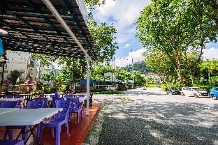 EE's Seaside House | Homestay 3 min walk to beach  Apartment in Batu Ferringhi, Penang, Malaysia