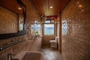 Himalayan Horizon by VEO - Part of StayVista Apartment in India