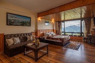 Himalayan Horizon by VEO - Part of StayVista Apartment in India